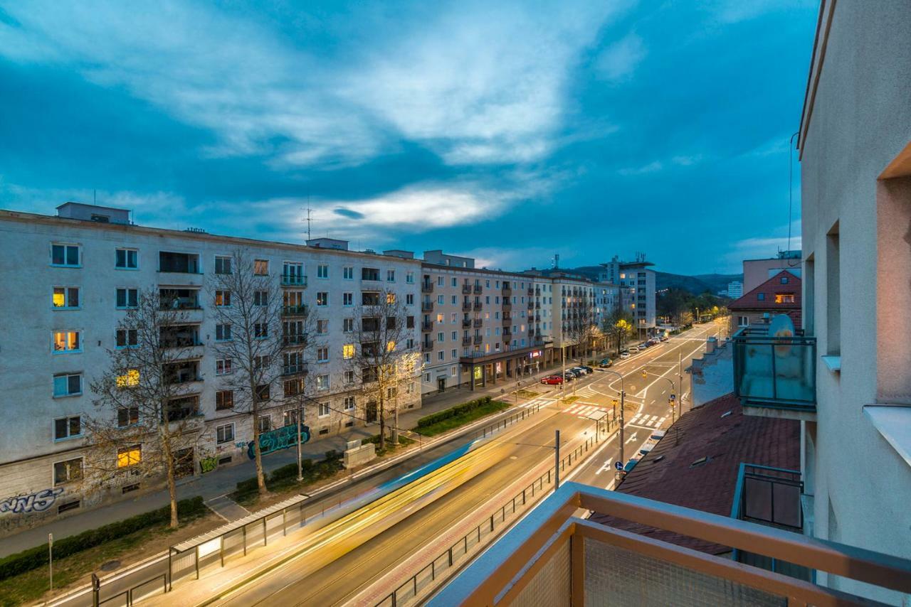 Amos Apartment - Private Parking Included Košice Exterior foto