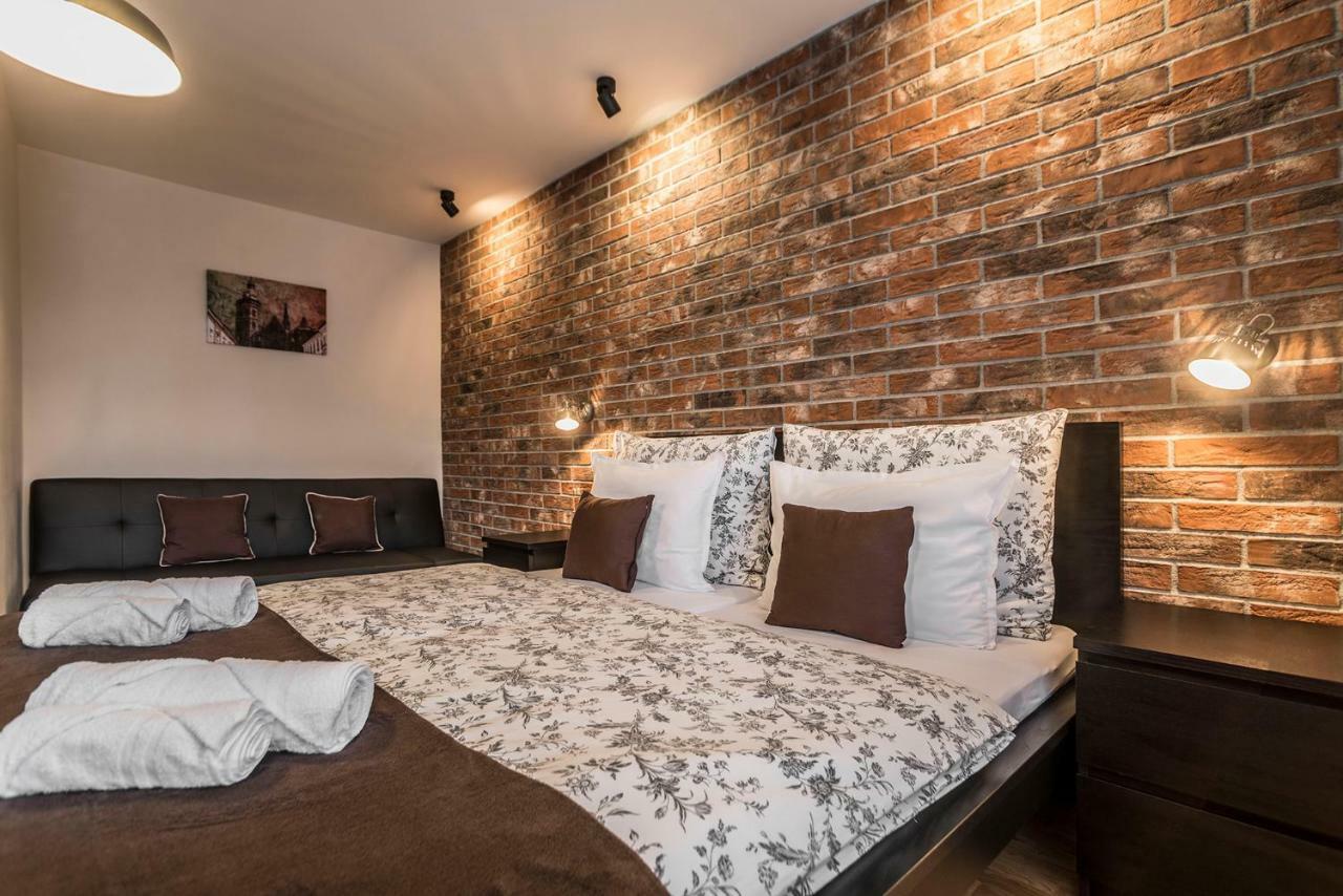 Amos Apartment - Private Parking Included Košice Exterior foto